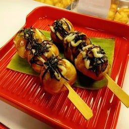 โทะระทาโกะยากิ ตลาดเลียบด่วนแดนเนรมิต