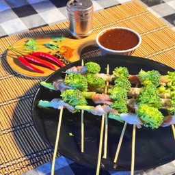 สามชั้นพันบล็อคเคอรี่