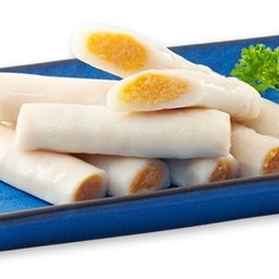 ปลาม้วนไส้ไข่เค็ม 2 ชิ้น