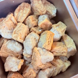 ลูกชิ้นแคระ 2 ชิ้น