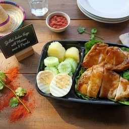 ชุดสะโพกไก่ย่างซอสเม็กซิกัน และ ปาปริก้า