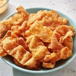 กวาง เกี๊ยวหมูน้ำจิ้มรสเด็ด ต้มยำโบราณพระปิ่น9