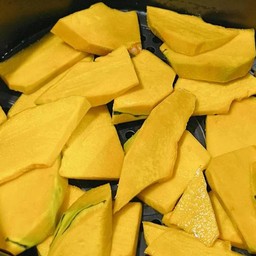 ฟักทองสไลด์ 2 ชิ้น