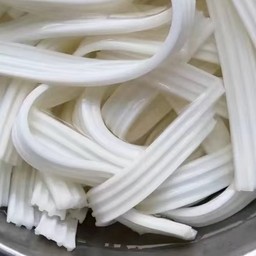 เส้นบุกขาว (เส้นมะพร้าว)