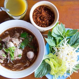 ก๋วยเตี๋ยวบ้านแม่ @หัวทุ่ง นครปฐม