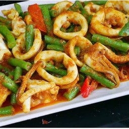 ข้าว+เครื่องแกงปลาหมึก