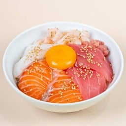 Kaisen Don O with egg