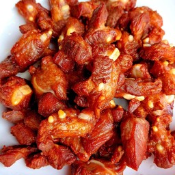 ซี่โครงหมูทอดกระเทียม 0.5 กก.