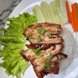 เติบ โต ข้าวหน้าคอหมูย่าง