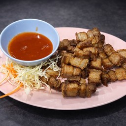 หมูกรอบทอด