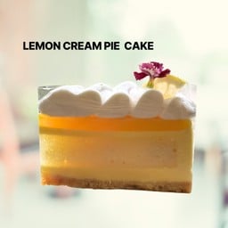 Lemon Cream Pie Cake
