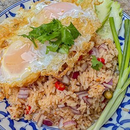 ข้าวยำน้ำปลาร้าไข่ดาว