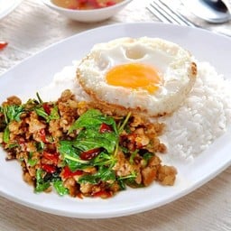 ดิ เอ็มไพร์ ราดหน้าข้าวมันไก่ (สูตรดั้งเดิม) สาขา ปตท.วังน้อย ปตท.วังน้อย