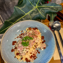 สปาเก็ตตี้คาโบนาร่าแฮมหมู HH