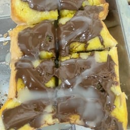 ก๋วยเตี๋ยวเรือ ข้าวขาหมู-คุณบรรทูฒน์ (คุณบรรทูฒน์สาขา1)