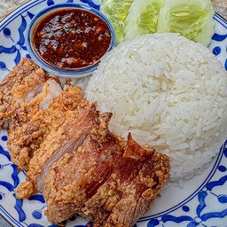 ข้าวหน้าคอหมูทอด/น้ำจิ้มแจ่ว