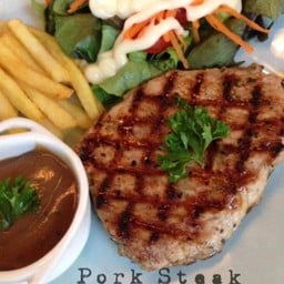 ลมดี คาเฟ่เเคมป์