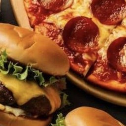 BLACK HOUSE (Pizza & Burger Homemade) ศรีราชา