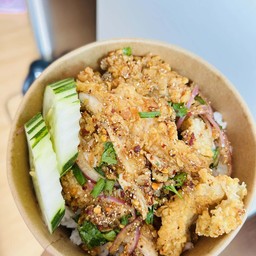 ร้านไก่เขย่า