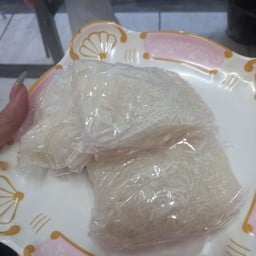 ร้านลูกชี้นปิ้ง ลูกชี้นปิ้ง