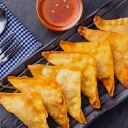 เกี๊ยวทอด (8 ชิ้น)