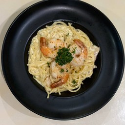 สปาเก็ตตี้คาโบนาร่ากุ้ง