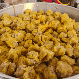 ตี๋ใหญ่กะเพรารสเด็ด สุขุมวิท 113