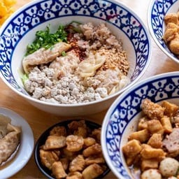 ก๋วยเตี๋ยวสุโขทัย ลุง-ป้า สาย3 ออนทัวร์