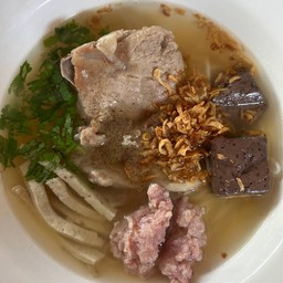 เฮียซันก๋วยจั๊บญวน แสนพลพ่าย