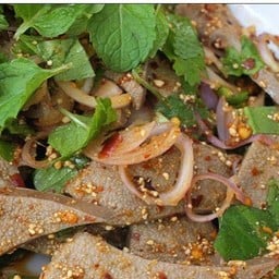 ร้านลาบคนกันเอง ก้อย ลาบ น้ำตก