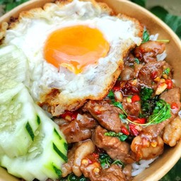 [เซตสุดฮิต] ข้าวกะเพราเนื้อพิคานย่า + กั้งไข่ดองน้ำปลากวนอร่อยมากค่ะ