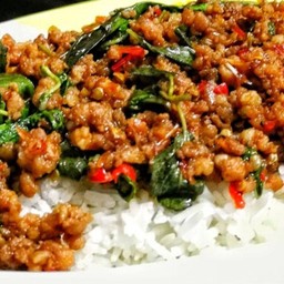 ร้าน P&A กะเพราที่จริงใจ สามวา