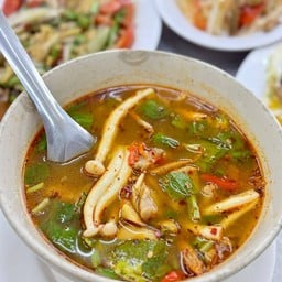 ต้มแซ่บกระดูกอ่อน(ใบพาย)