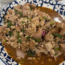 เจ๊แดง ลาบ น้ำตก