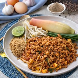 ผัดไทยสูตรโบราณ หมูฟูกรอบ