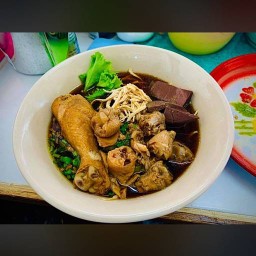 ก๋วยเตี๋ยวไก่มะระบุฟเฟ่ต์ ซอยนุชน้อย สาขา 1