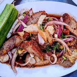 น้ำตกหมู