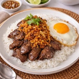 ข้าวตับไก่ทอดกระเทียม