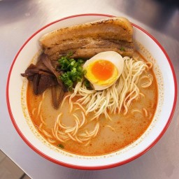 คาคูนิ ต้มยำ ราเมน