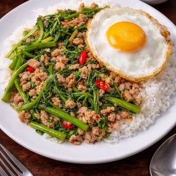 ข้าวผัดผักบุ้งหมูสับ