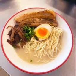 คาคูนิ ทงคัตสึ ราเมน