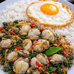 ข้าวผัดขี้เมาหอยนางรม