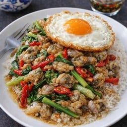 ข้าวผัดคะน้าหอยลาย