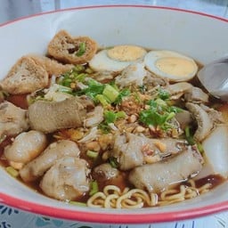 ก๋วยจั๊บเส้นเอฟเอฟ พิเศษ