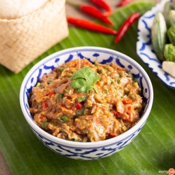 น้ำพริกหนุ่ม ตำมือ หอมๆ