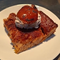 Alzuri Restaurant & Lounge