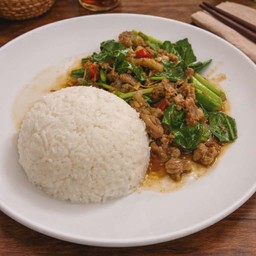 ผัดคะน้า ราดข้าว