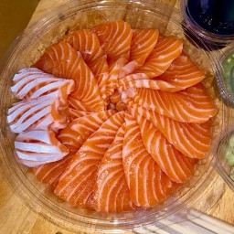 Salmon Everyday Sriracha Delivery