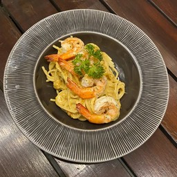 พาสต้ากุ้งเนยกระเทียม