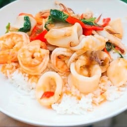 ข้าวกะเพราทะเล